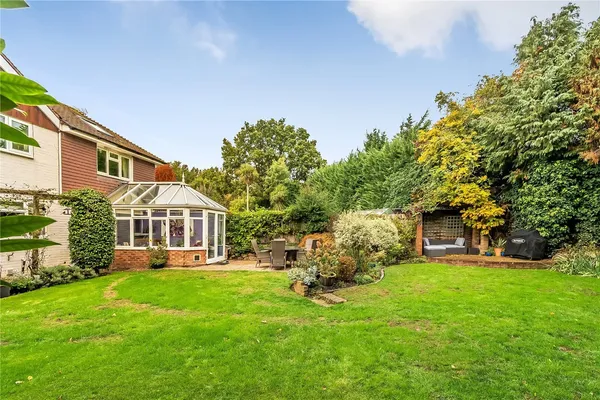 Meldrum Close, Hurst Green, RH8 photo 10