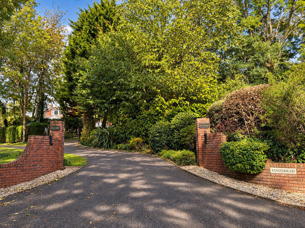 Broadway, Sidmouth Image 25