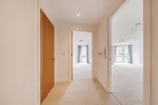 Pegs Lane Hertford SG13 photo 12