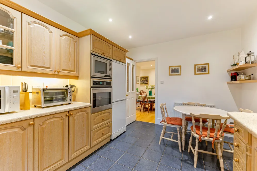 Uxbridge Road, Stanmore, HA7 photo 2