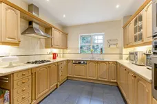 Uxbridge Road, Stanmore, HA7 photo 12