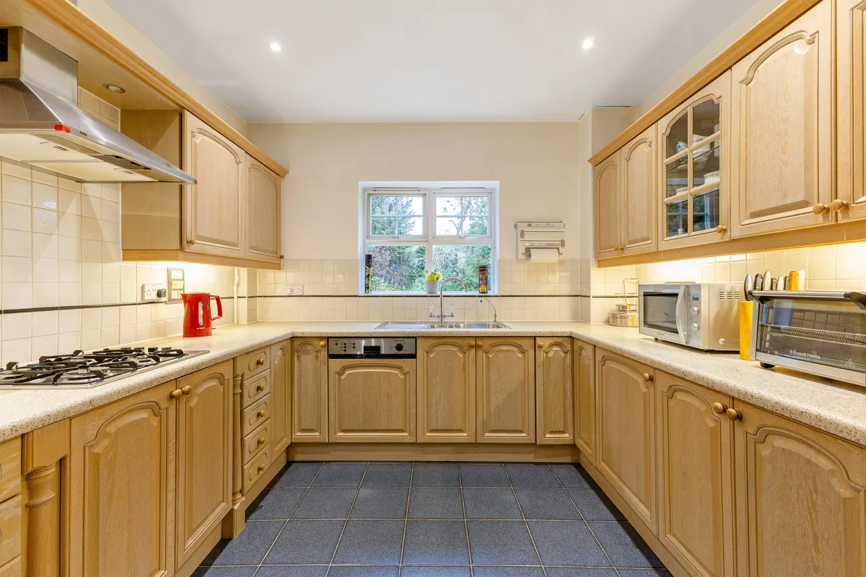 Uxbridge Road, Stanmore, HA7 photo 16