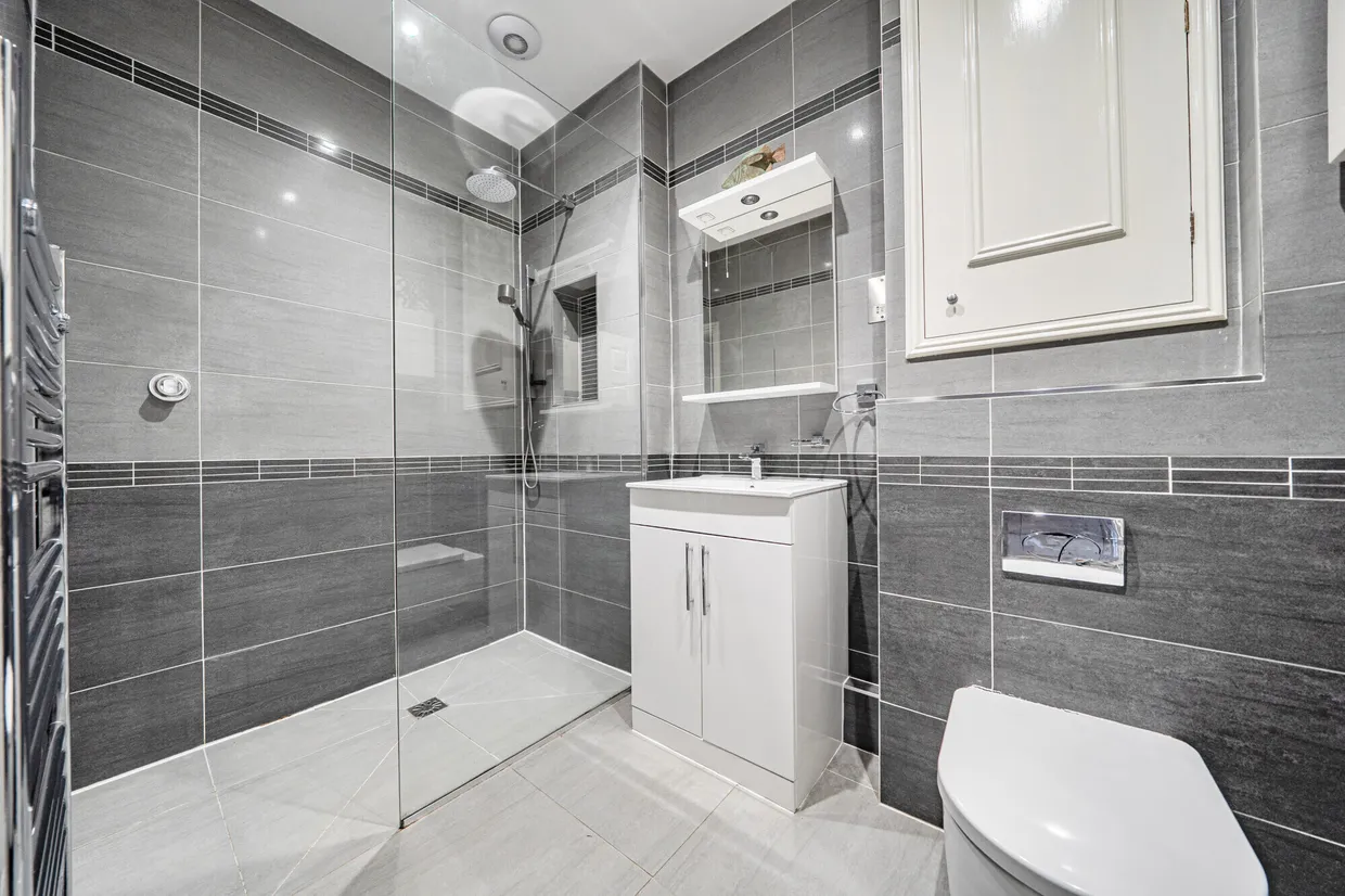 Tudor Close, Chichester, PO19 photo 8