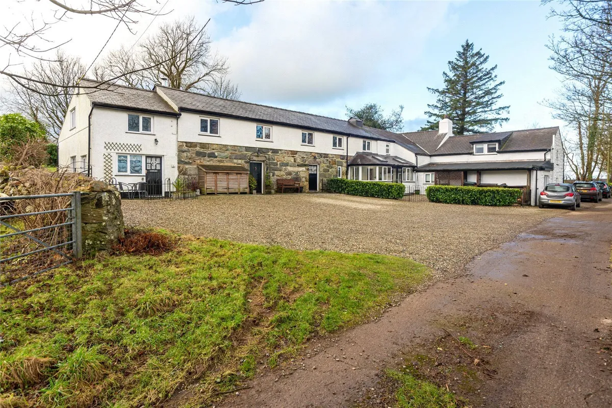 Llanllyfni, Caernarfon, Gwynedd, LL54