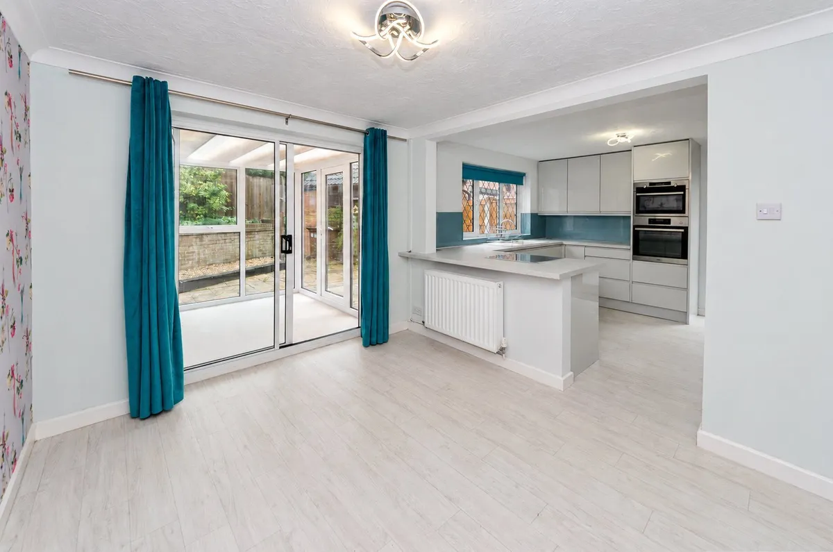 Lon Y Mes, Abergele, Conwy, LL22