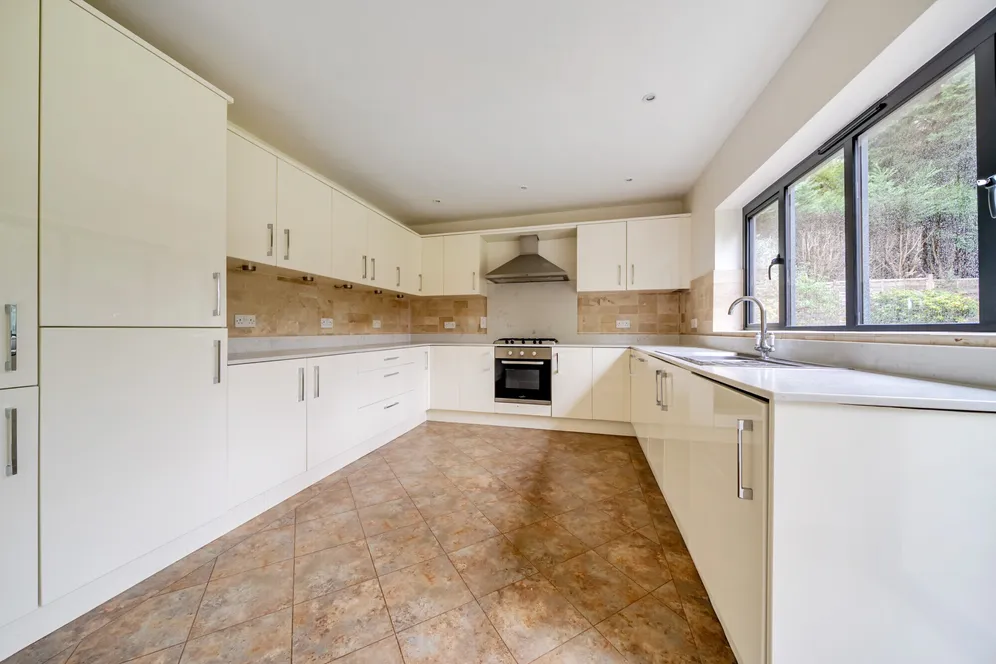 St. Huberts Close, GERRARDS CROSS, SL9 photo 5