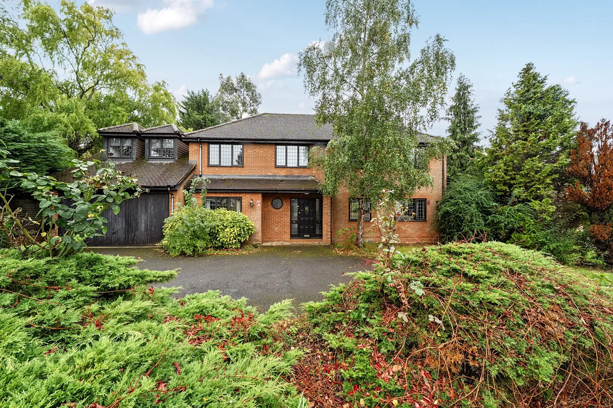 St. Huberts Close, GERRARDS CROSS, SL9 photo 9