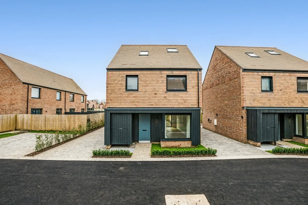 Medlands Close (plot 9) Cranleigh GU6 photo 1