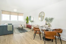 Elmsleigh Road Staines-upon-Thames TW18 photo 3