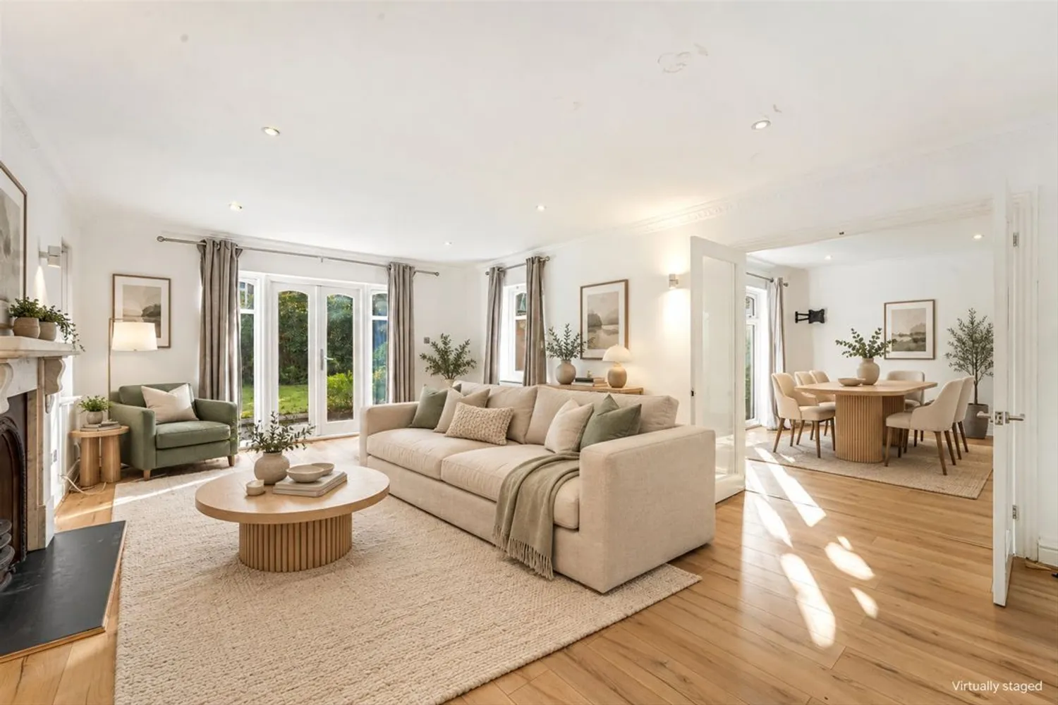 Hanger Hill, Weybridge, KT13 photo 2