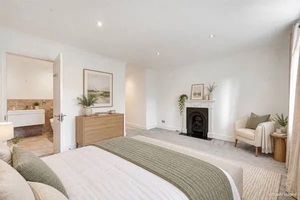 Hanger Hill, Weybridge, KT13 photo 8