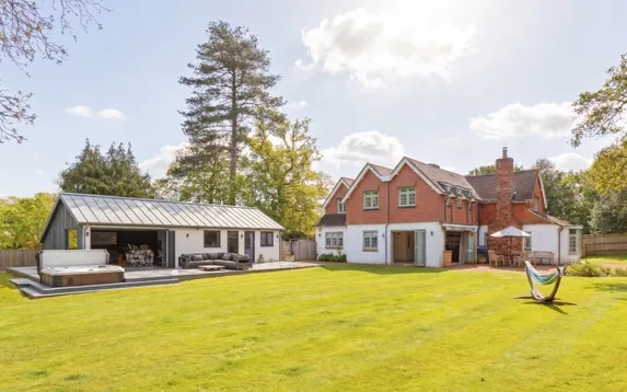 Mill Lane Chiddingfold GU8