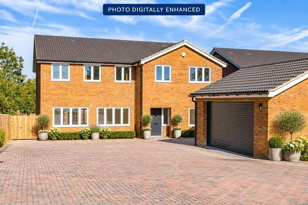The Crescent, Caldecott, NN9 photo 1