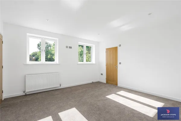 The Crescent, Caldecott, NN9 photo 20
