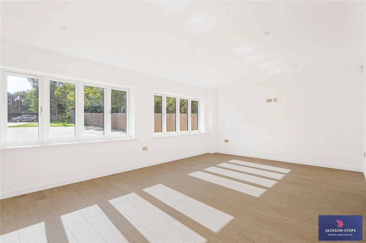 The Crescent, Caldecott, NN9 photo 24
