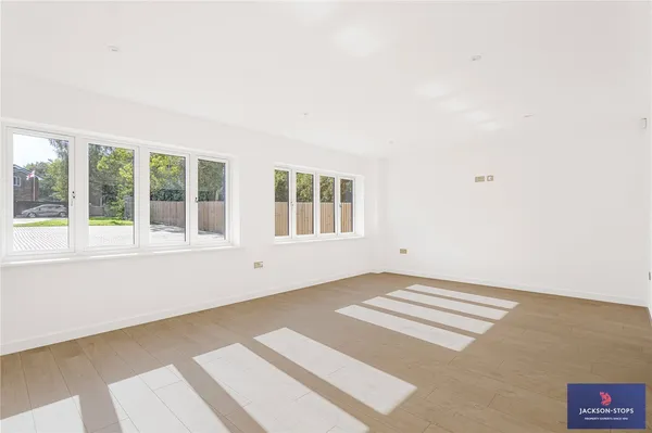 The Crescent, Caldecott, NN9 photo 24