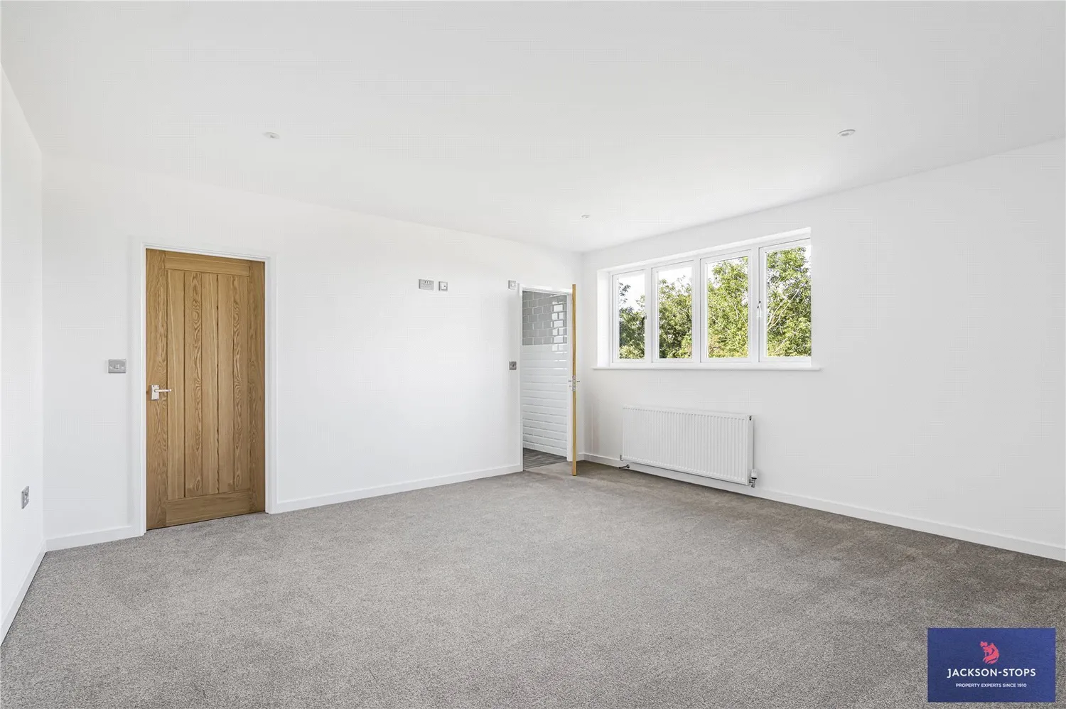 The Crescent, Caldecott, NN9 photo 25