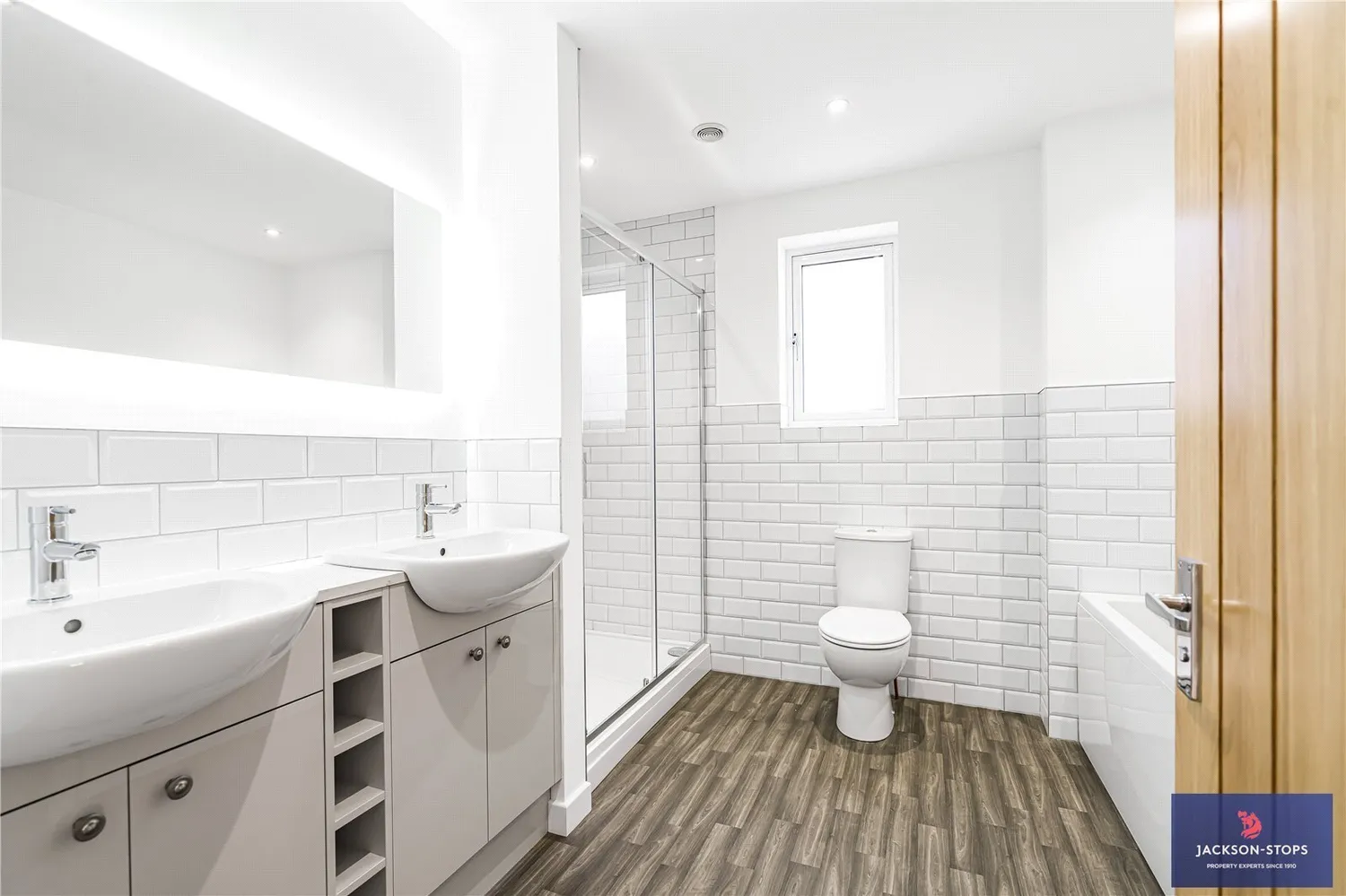 The Crescent, Caldecott, NN9 photo 28