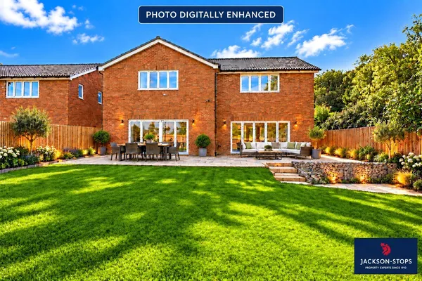 The Crescent, Caldecott, NN9 photo 30