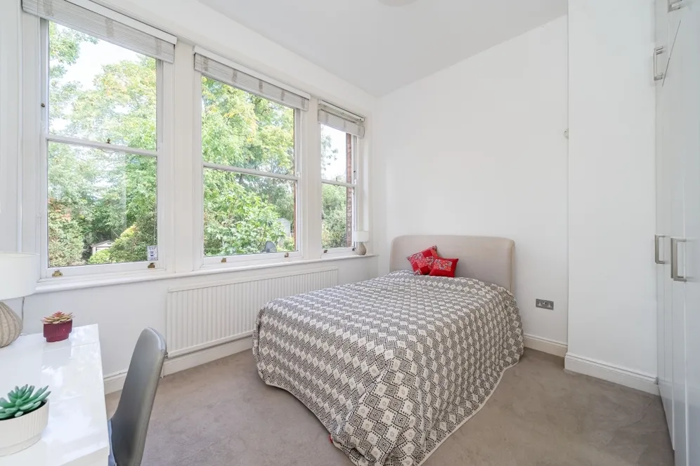 Fordwych Road London NW2 photo 4