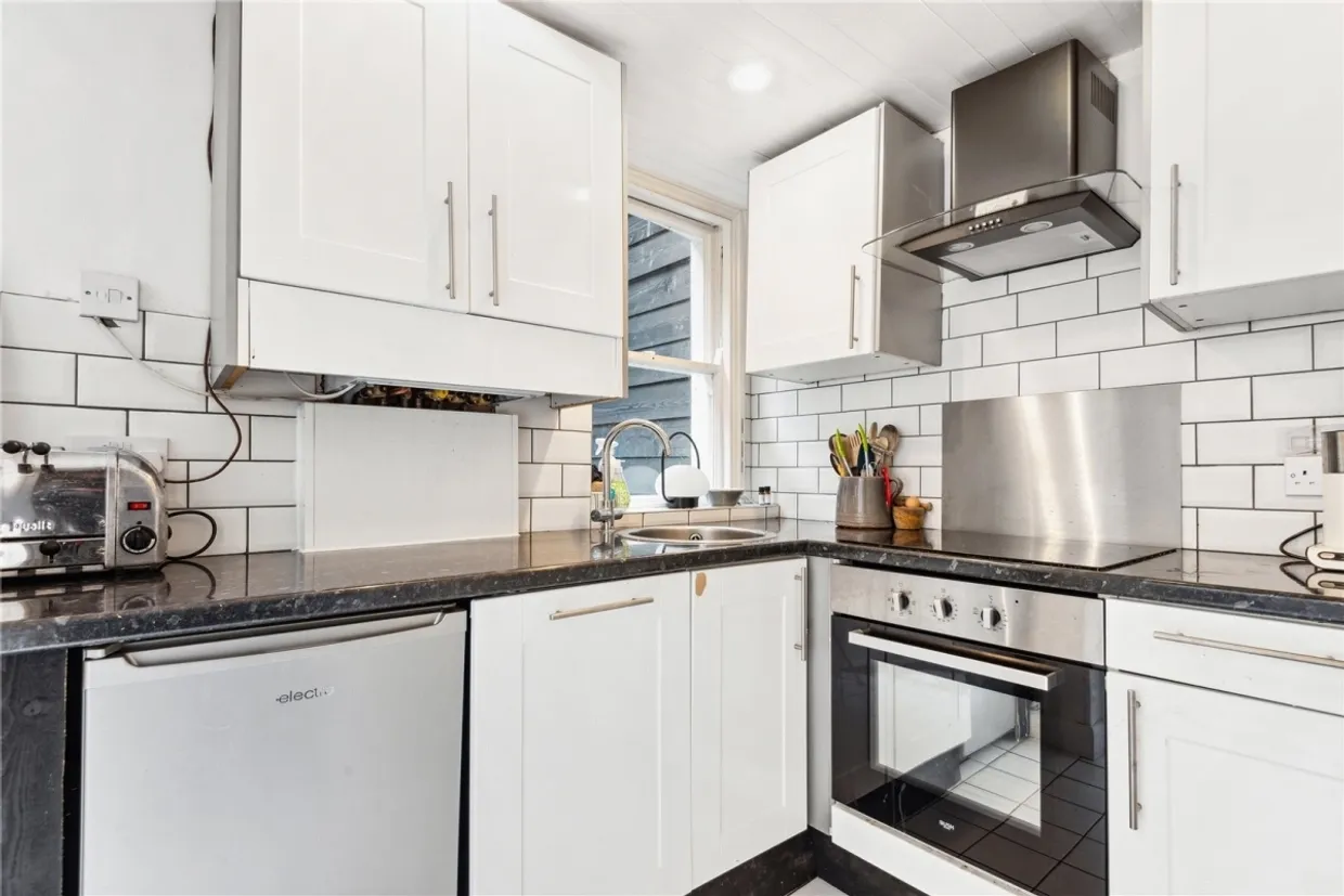 Comeragh Road London W14 photo 16