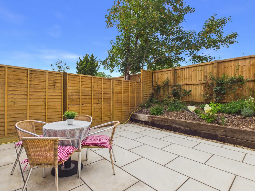 Chapel Gardens, Alton, GU34 photo 18