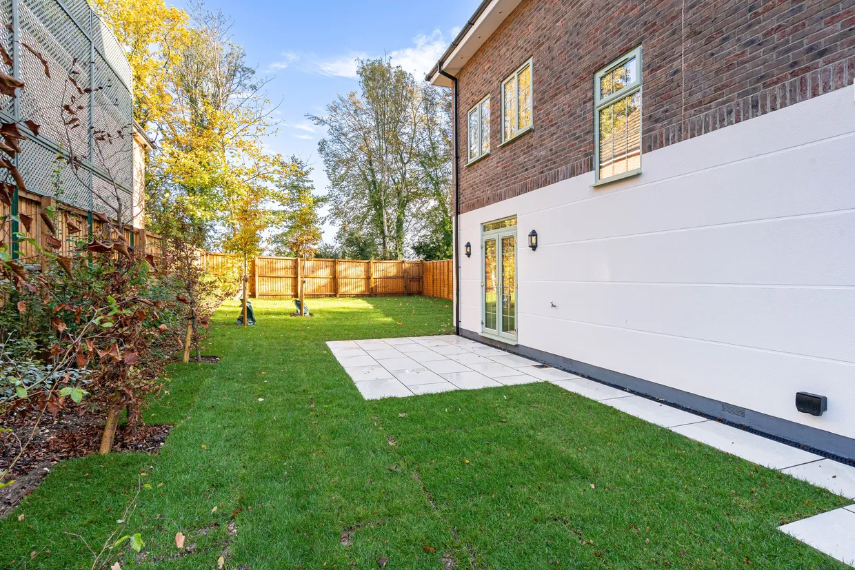 Chapel Gardens, Alton, GU34 photo 17