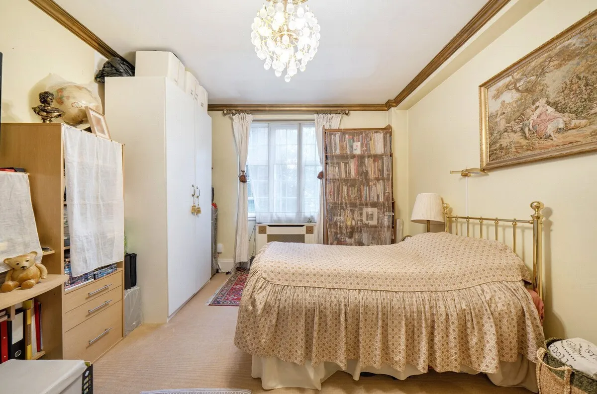 Kensington High Street, London, W14