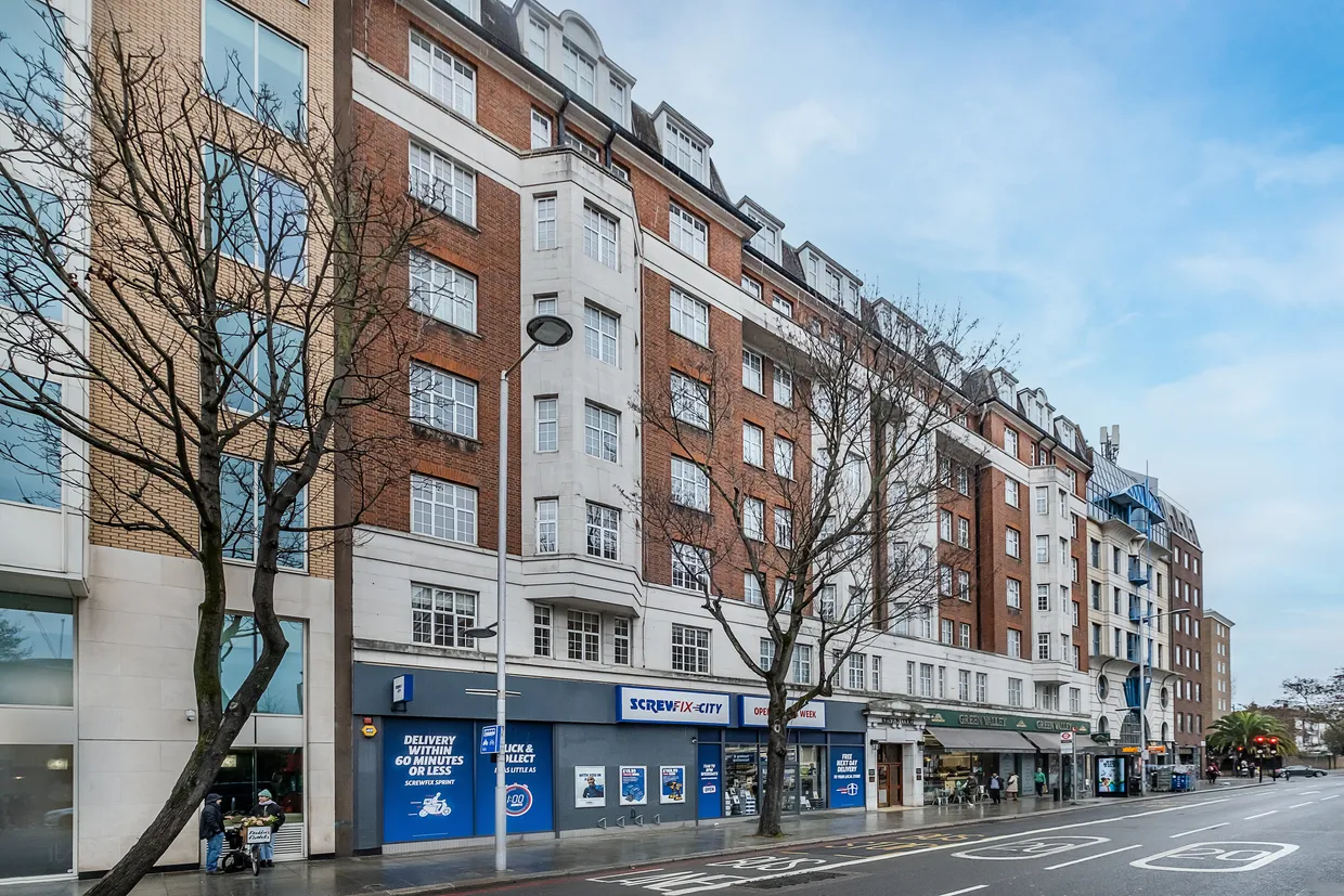 Kensington High Street, London, W14 photo 19