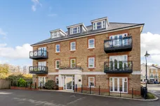 Gillis Square, London, SW15 photo 1