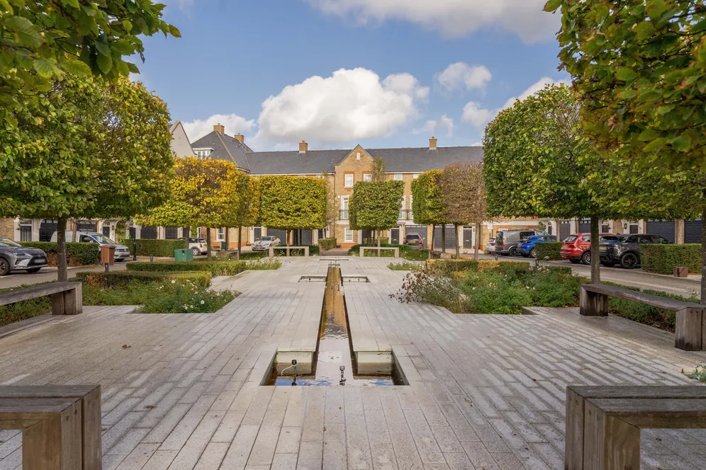 Gillis Square, London, SW15 photo 13
