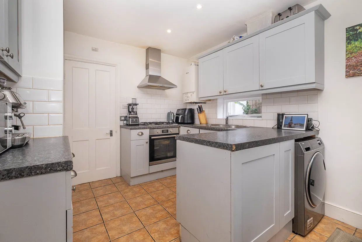 Cargill Road, London, SW18 photo 5