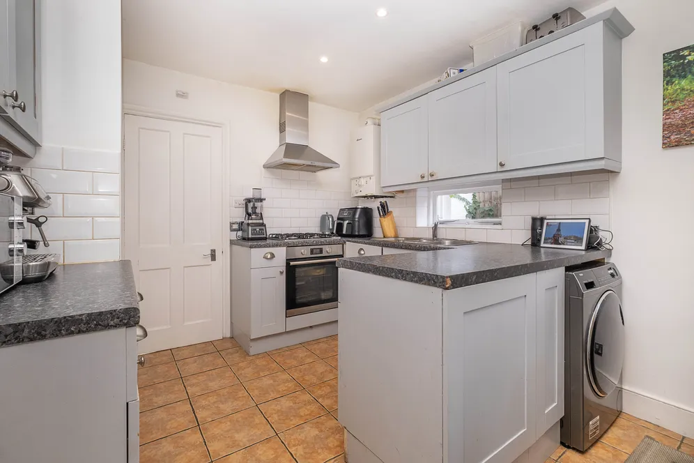 Cargill Road, London, SW18 photo 5