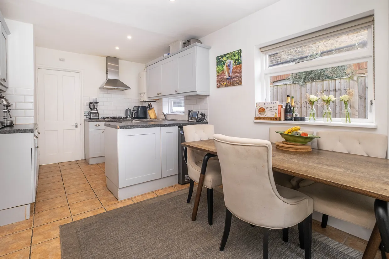 Cargill Road, London, SW18 photo 11
