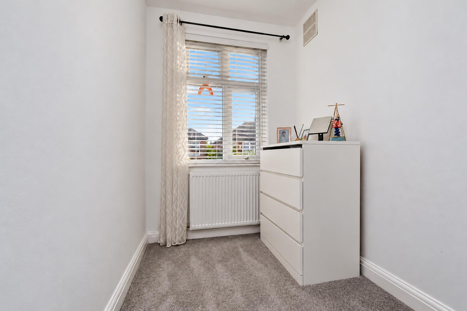 Glenwood Drive, Hull Image 14