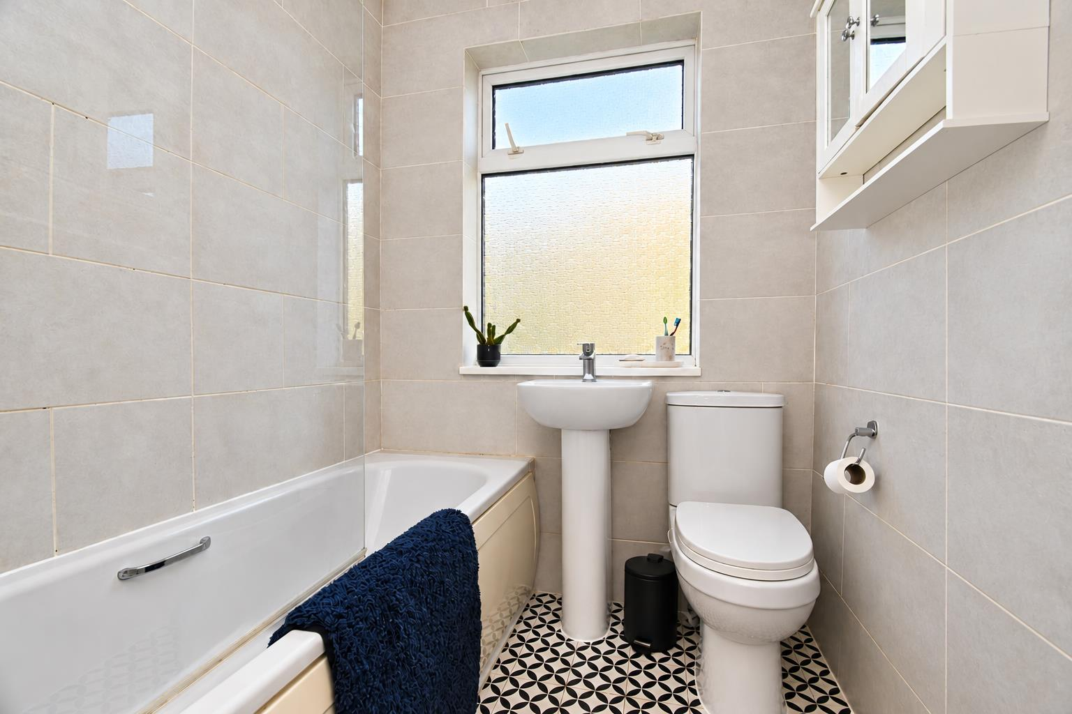 Glenwood Drive, Hull Image 15