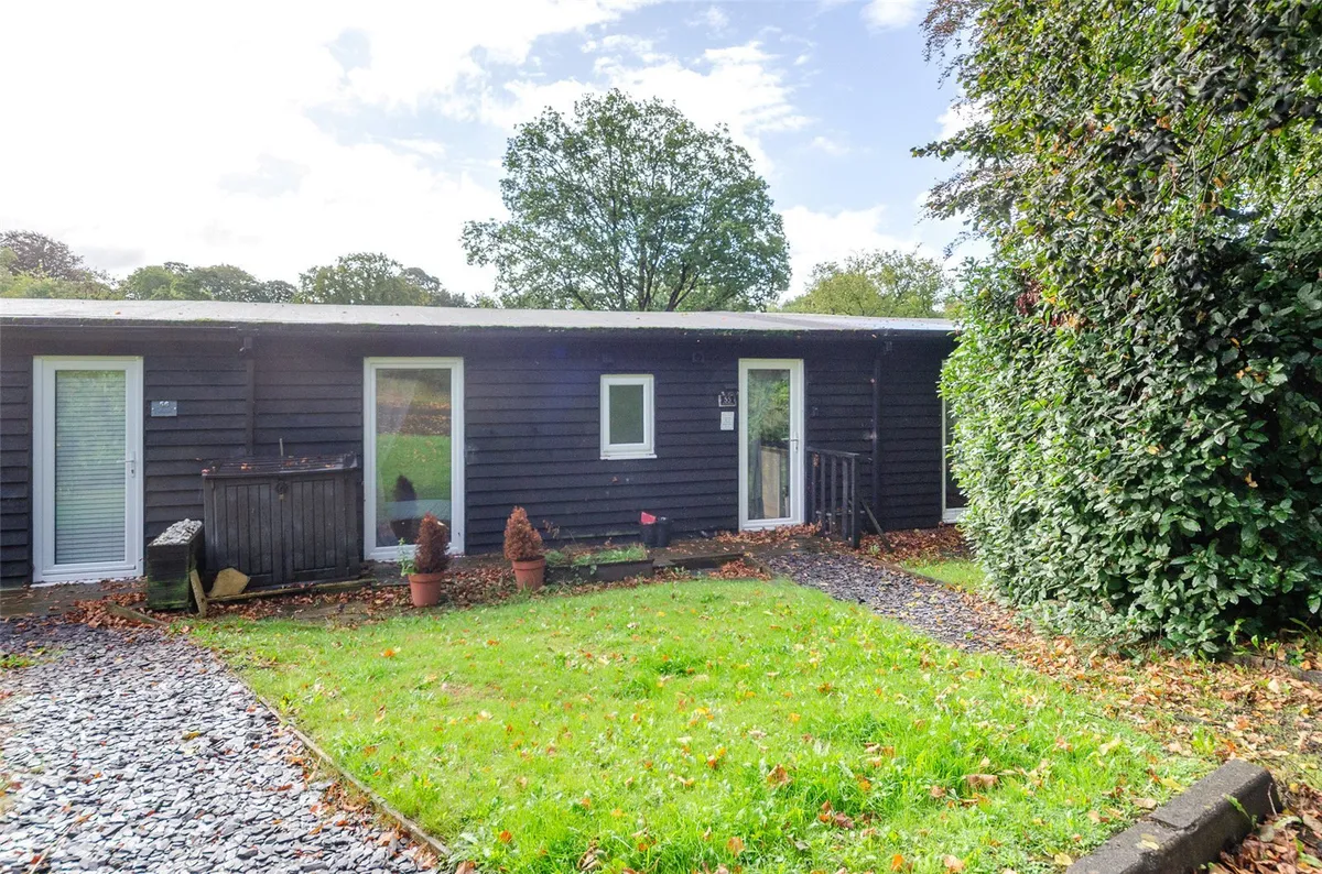 Glan Gwna Lodge, Caeathro, Caernarfon, Gwynedd, LL55