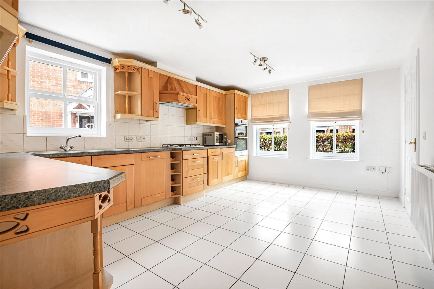 Exbury Lane, Westcroft, MK4 photo 5