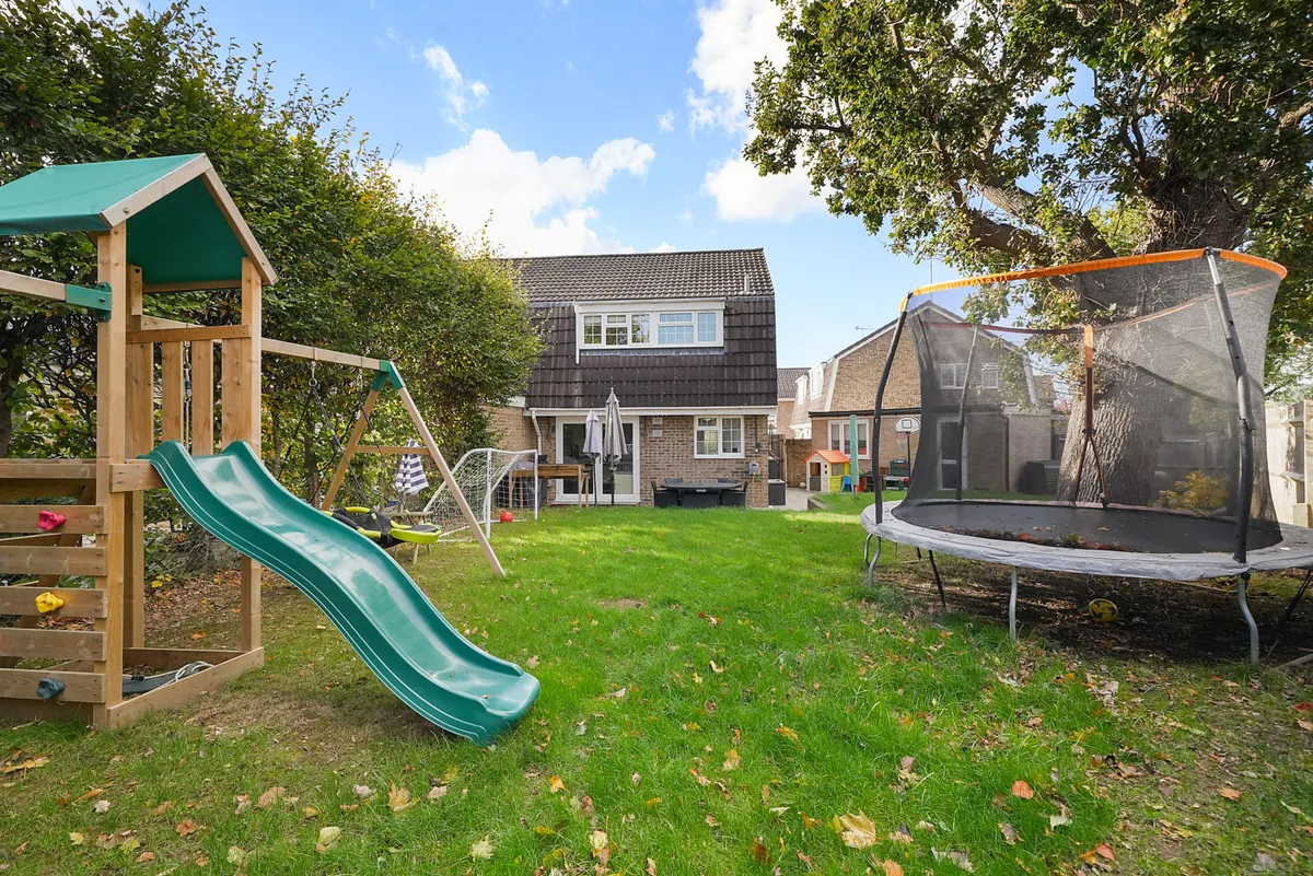 Dene Close, Horley, Surrey, RH6
