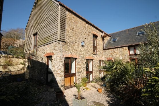 Superb barn conversion near Aveton Gifford