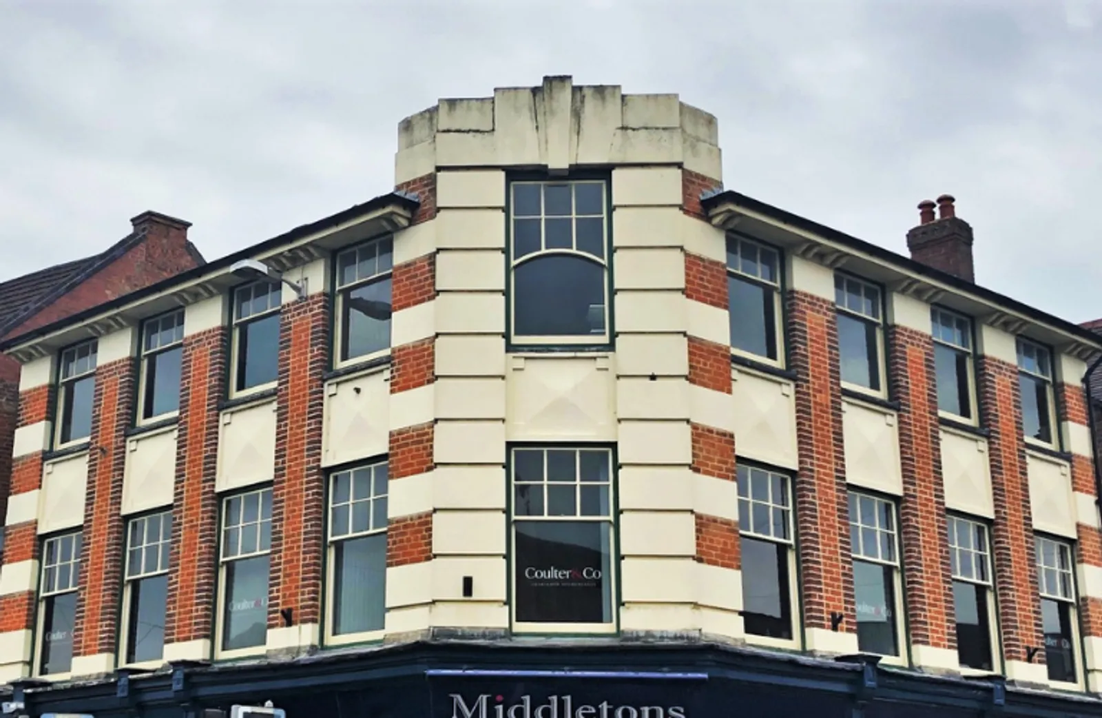 Town centre office suite to let may suit a number of occupier uses
