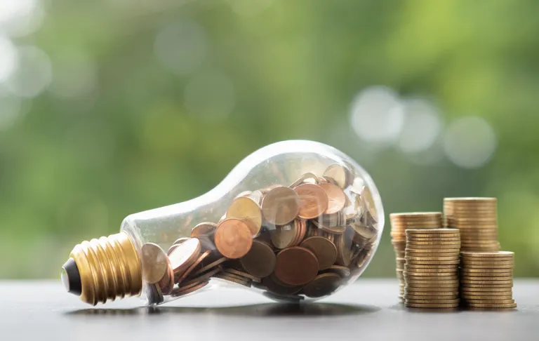 Are you a Landlord looking to refinance?  ­ hero
