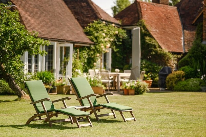 henshaws Estate Agents in Bookham and Horsley Property for Sale and