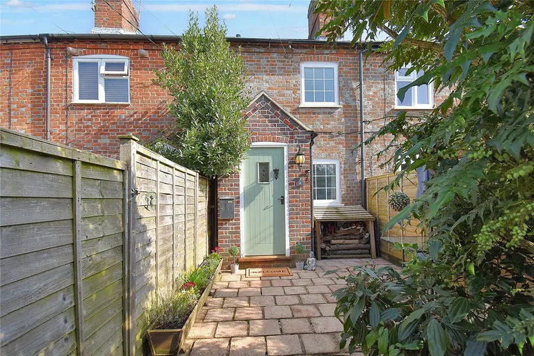 Navigating the Property Market: May 2024 Overview hero