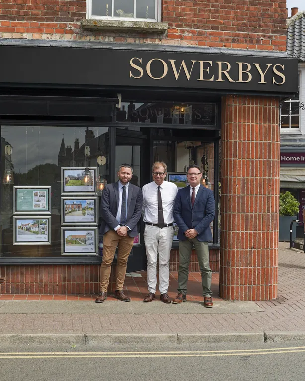 Pointens joins Sowerbys hero