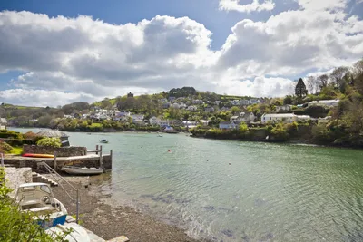 Discover Village & Coastal Living in the PL8 Area hero